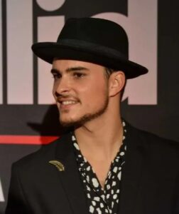 Augusto Schuster y el astrónomo José Maza son los protagonistas del Circo Kósmico de Jumbo